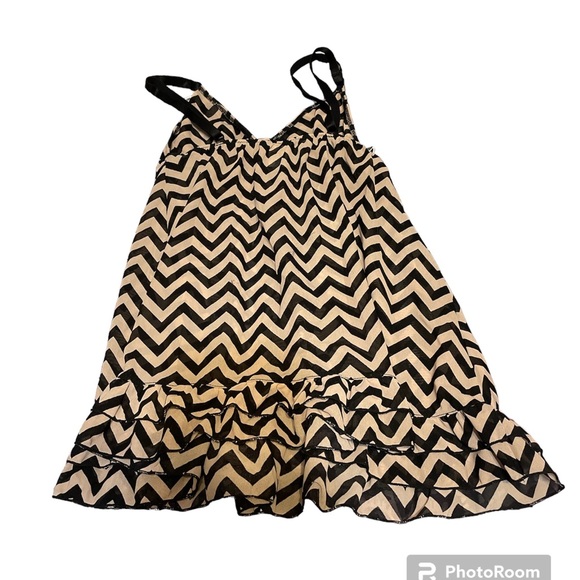 Lingerie - Picture 2 of 4